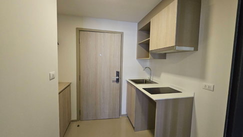 Ready-to-move-in condo near Suvarnabhumi Airport and KMITL (King Mongkut's Institute of Technology Ladkrabang).