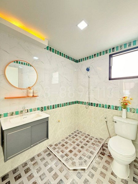รูป ขายบ้านเดี่ยวชั้นเดียว มบ.ชัยพฤกษ์2 ถ.คุ้มเกล้า 12 เนื้อที่ 54 ตรว 3นอน 2น้ำ ห้องน้ำเปลี่ยนสุขภัณฑ์ใหม่ บ้านพื้นที่กว้าง - รูปที่ 7/8