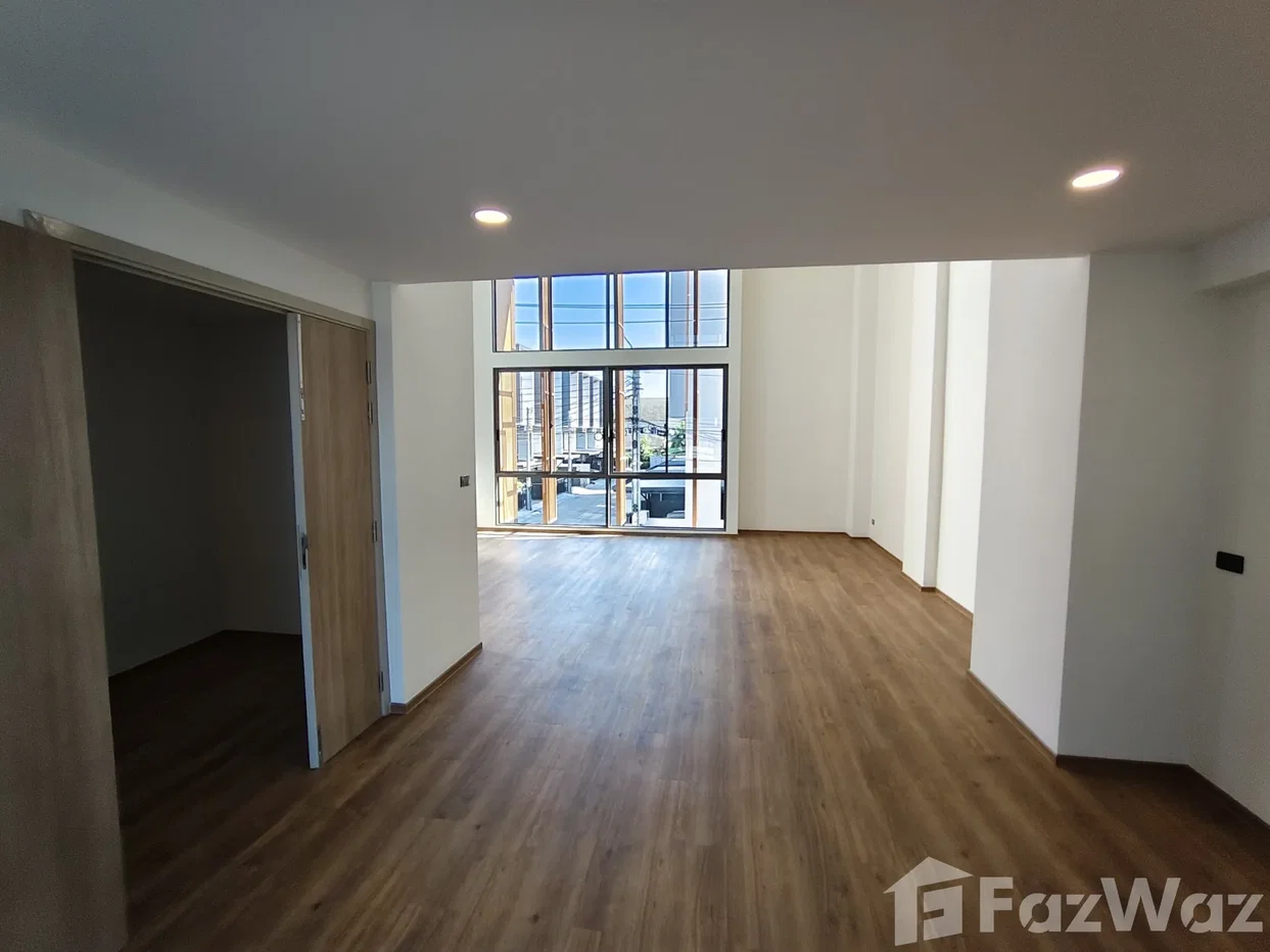 รูป [ขาย] SHO PHATTHANAKARN 32 ทาวน์โฮม ขนาด 4.5 ชั้น (Unit no: 68) 6131023 - รูปที่ 17/94