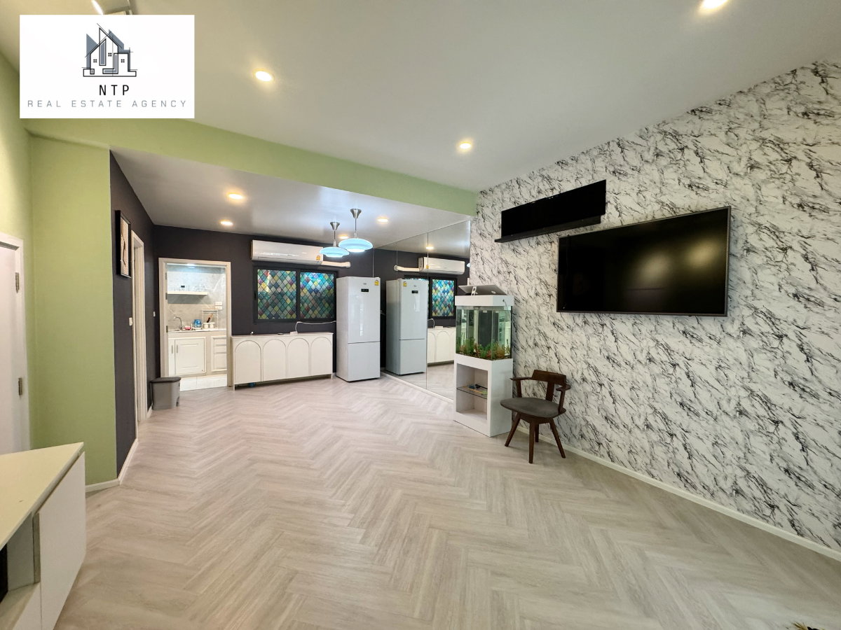 รูป ให้เช่า 🚨 Townhome 3 ชั้น ทำเลดี รถไม่ติด หน้าหมู่บ้านมี Community Mall เดินไปได้เลย ใกล้ Mega Bangna ไม่ถึง 10 นาที บ้านติดถนนสุขาภิบาล2 ใกล้เจโม - รูปที่ 5/45