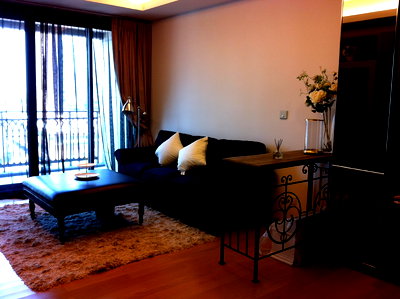 ขายคอนโด : ขาย Prive by Sansiri ห้องสวยพร้อมอ่าง ตกแต่งเฟอร์ครบ พร้อมเข้าอยู่ DS2678 | Line @DStay