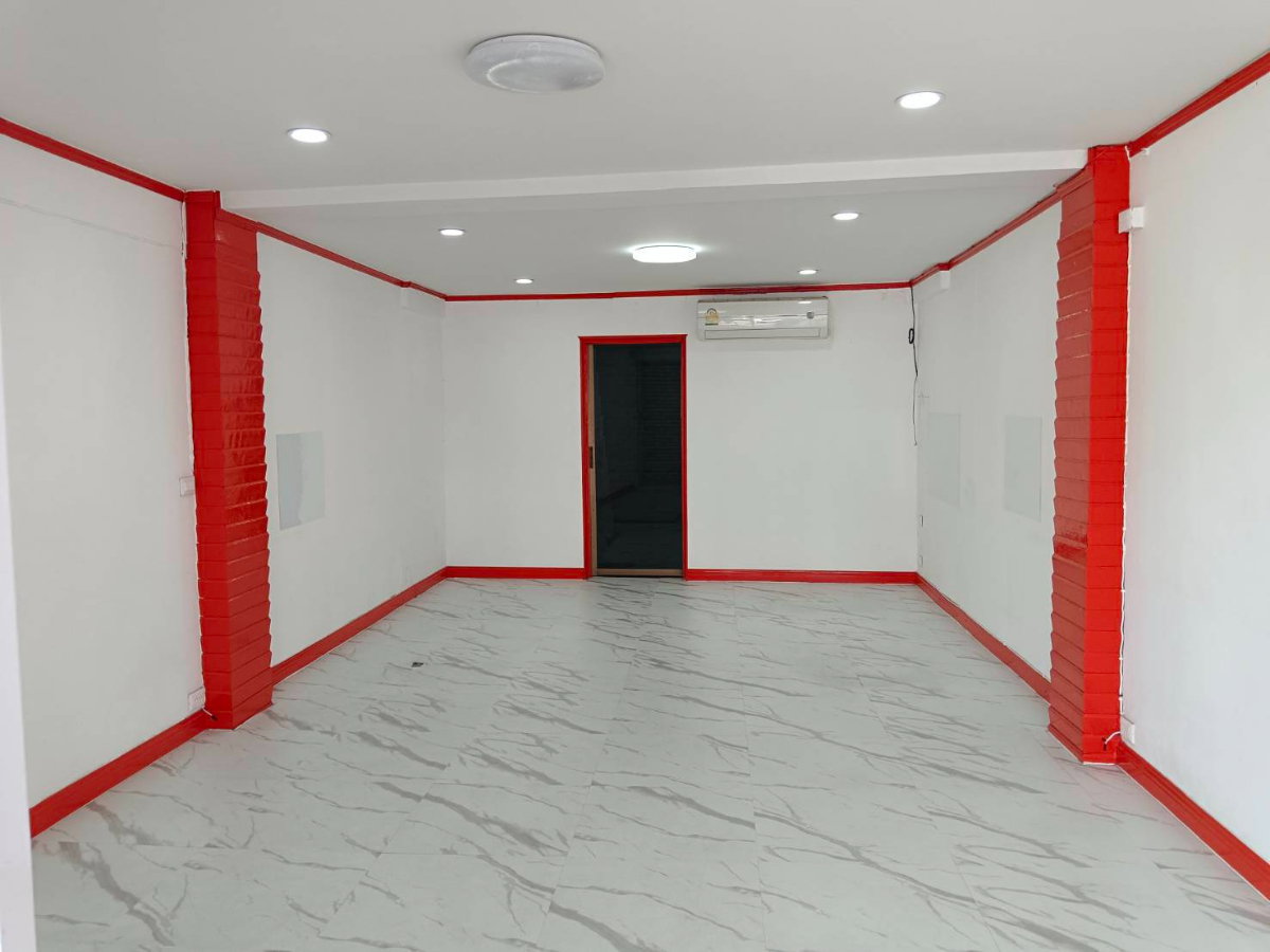 รูป ขายด่วน ขายถูก อาคารพาณิชย์ 4 ชั้น 1 คูหา ทำเลดี เดินทางสะดวก ติดถนนมหิดล ป่าแดด ใกล้สนามบิน เซนทรัลแอร์พอร์ต-SW003582 - รูปที่ 3/14