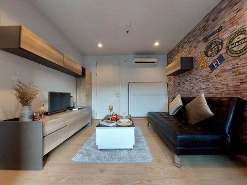 คอนโดหรูในตัวเมืองให้เช่า The ​Base Height สามกอง