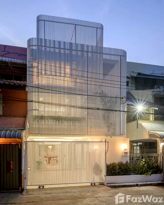 Townhouses for sale Bangkok : 4 Bedroom Townhouse for sale in Khlong Tan Nuea, Bangkok  6153996