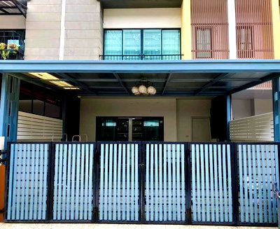 Townhouses for rent ม.เทคโนโลยีราชมงคลสุวรรณภูมิ : House for rent in Rattanathibet, Nonthaburi City, near MRT train station, Central Rattanathibet shopping mall, Nonthaburi Government Center
