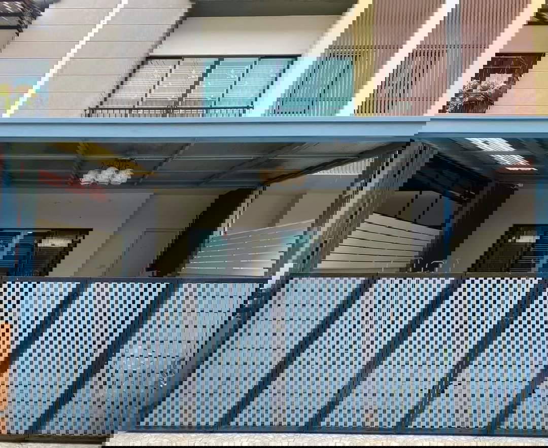 รูป บ้านเช่า รัตนาธิเบศร์ เมืองนนทบุรี ใกล้รถไฟฟ้า MRT ห้างเซนทรัลรัตนาธิเบศร์ ศูนย์ราชการนนทบุรี แคราย เดินทางสะดวก ปลอดภัย ใกล้ทางด่วน ใจกลางเมืองนนท์ - รูปที่ 1/9