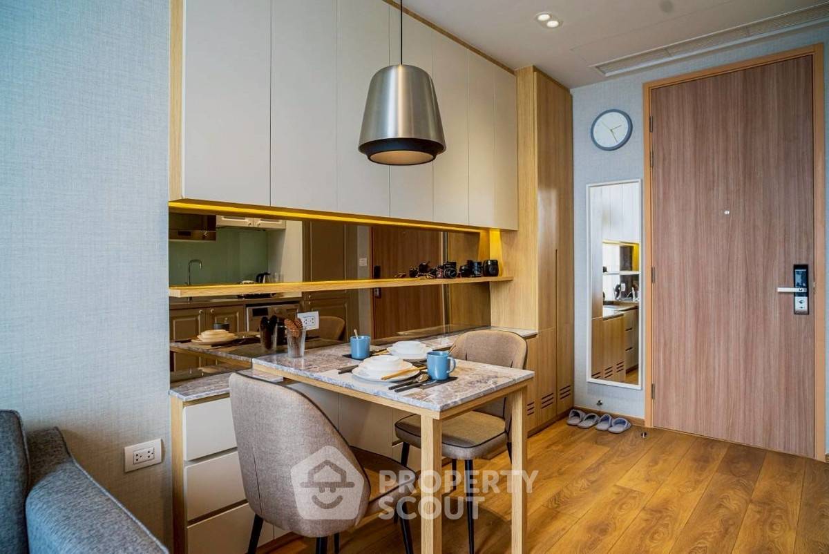 รูป คอนโด 1-ห้องนอน ที่ โนเบิล บีอี 33 สุขุมวิท ใกล้ BTS พร้อมพงษ์ (ID 2401052) - รูปที่ 8/9