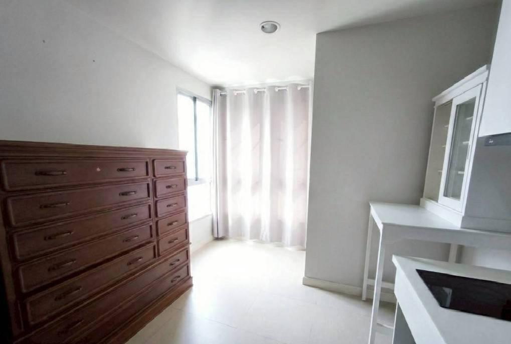 รูป ให้เช่าคอนโดเซ็นทริค สุทธิสาร 𝗖𝗲𝗻𝘁𝗿𝗶𝗰 𝗦𝘂𝘁𝗵𝗶𝘀𝗮𝗿𝗻 - รูปที่ 3/9