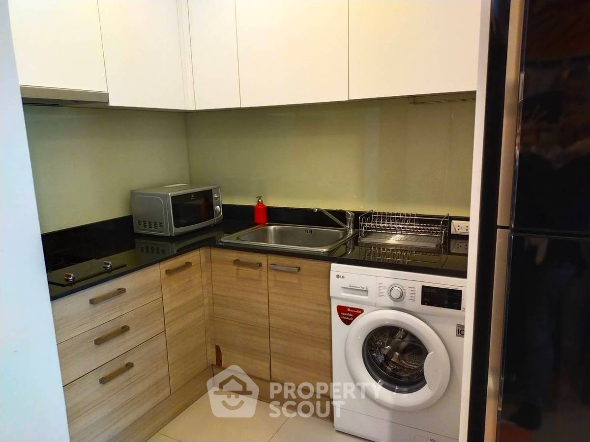 picture 1-BR Condo at Circle Condominium near MRT Phetchaburi (ID 603048) - 8/11