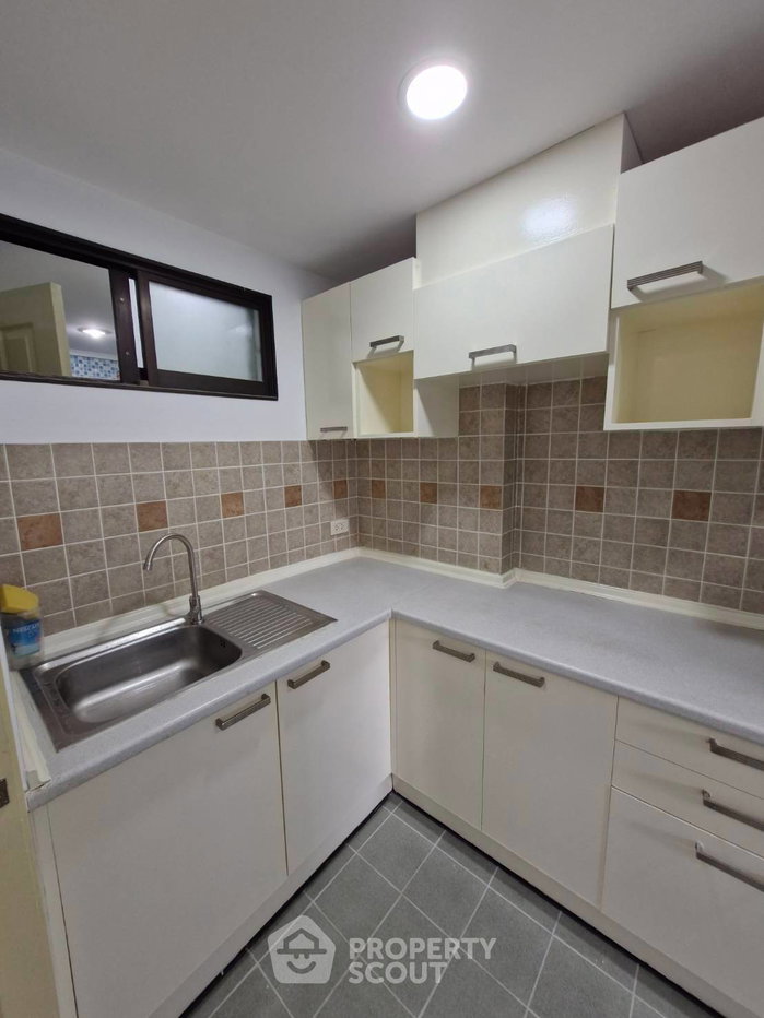 picture 1-BR Condo at Lumpini Place Narathiwas Ratchanakarin in Chong Nonsi (ID 2044107) - 4/17