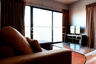 Condos for rent : 🔥Hot Deal 35K🔥 - Corner Unit 1 Bed with Bathtub Large Room High Fl. 20+ Perfect Location Next to BTS Thong Lo at Noble Remix Condo / For Rent