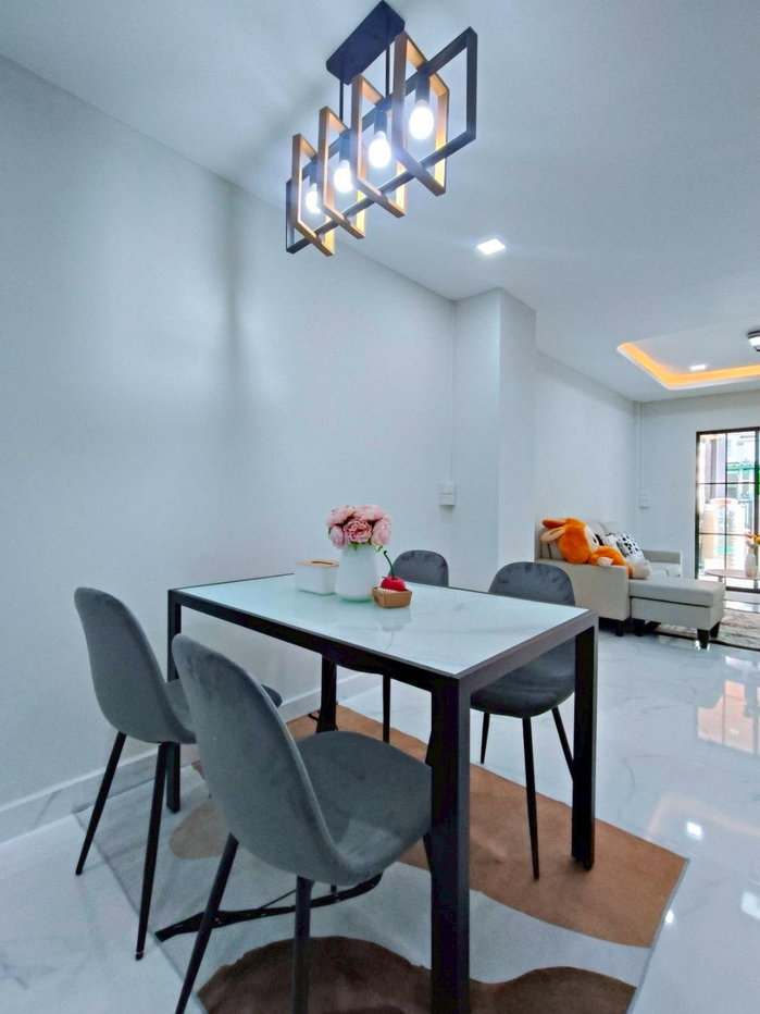 รูป ขายทาวน์เฮ้าส์รีโนเวท 2 ชั้น หมู่บ้านพูนสินธานี 3 เคหะร่มเกล้า 64 ลาดกระบัง 2 ห้องนอน ราคา 2.15 ล้านบาท - รูปที่ 8/18