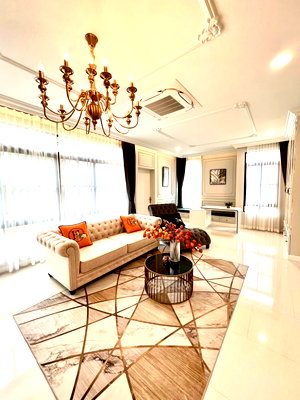 Houses for rent Saphan Sung : House for rent Nantawan Rama 9 New Krungthepkreetha, 500,000 baht. sale 90MB. Rama 9, Phatthanakan, Krungthep Kreetha, Sukhumvit, Brighton, Wellington