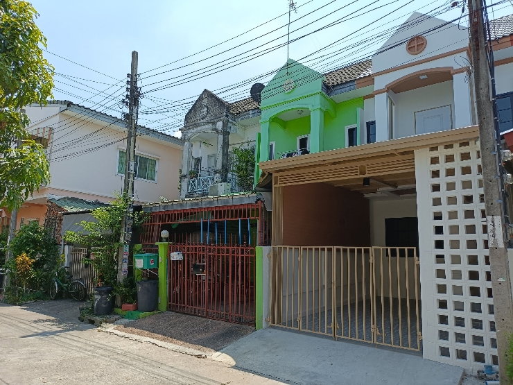 รูป ร่มเกล้า  ลาดกระบัง  มีนบุรี หมู่บ้านกฤษณาร่มเกล้าซอย 12 นัดชมบ้าน 085-318-6868 คุณวา - รูปที่ 2/24