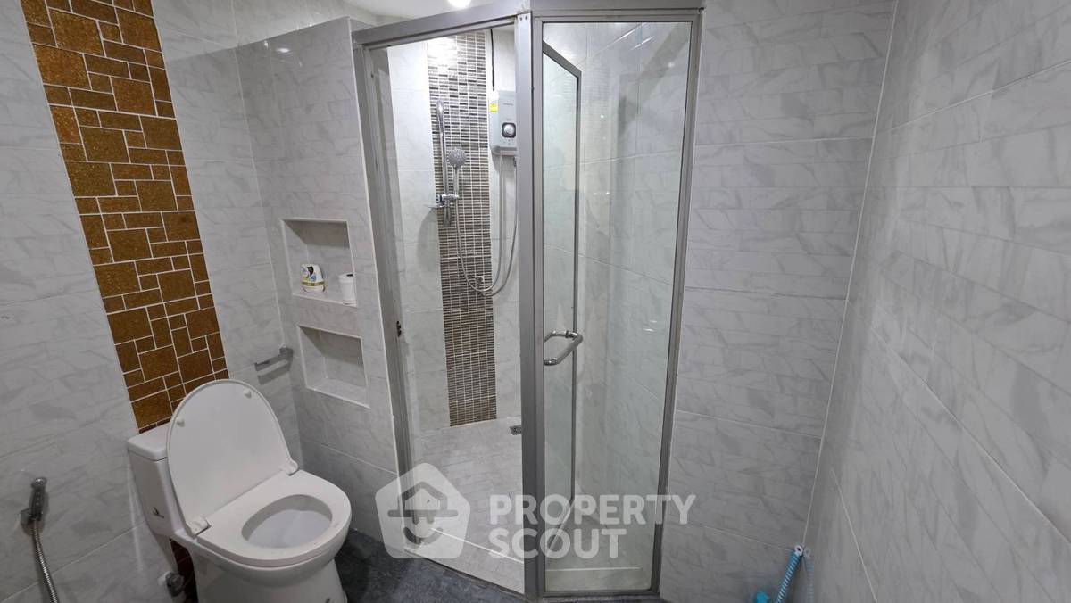 picture 2-BR Condo at Wittayu Complex near BTS Phloen Chit (ID 382383) - 19/19