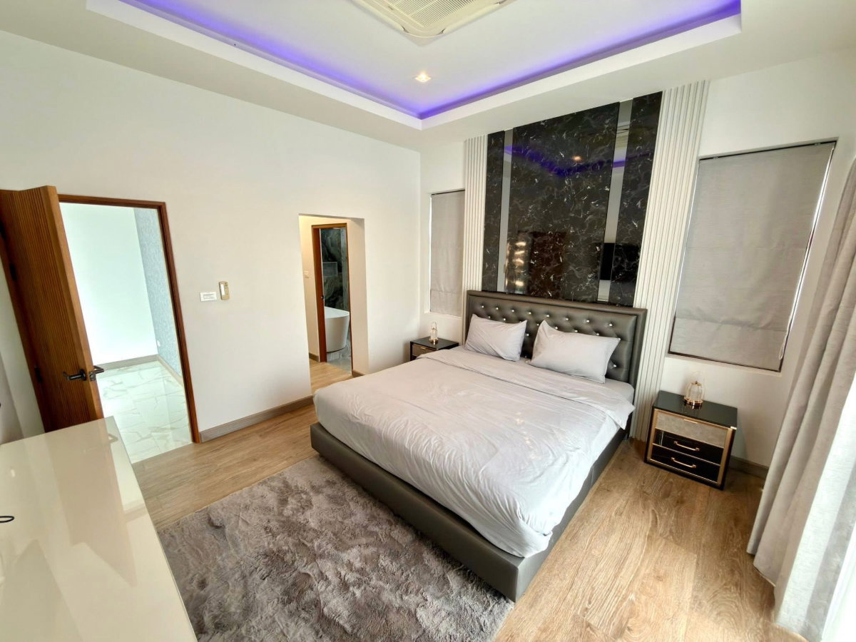 รูป ขายพูลวิลล่าหรู ในพัทยา พร้อมการตกแต่งและสิ่งอำนวยความสะดวกครบครัน ใกล้อ่างมาบประชันเพียง พร้อมเข้าอยู่ - รูปที่ 4/32