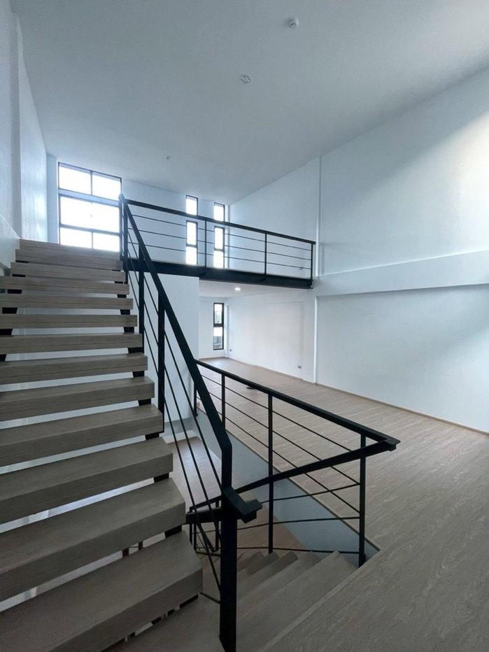 รูป S1090🚨 ด่วน! Home Office ทำเลทอง กรุงเทพ-กรีฑา 🔥 ราคาพิเศษ 15.5 ล้าน - รูปที่ 9/10