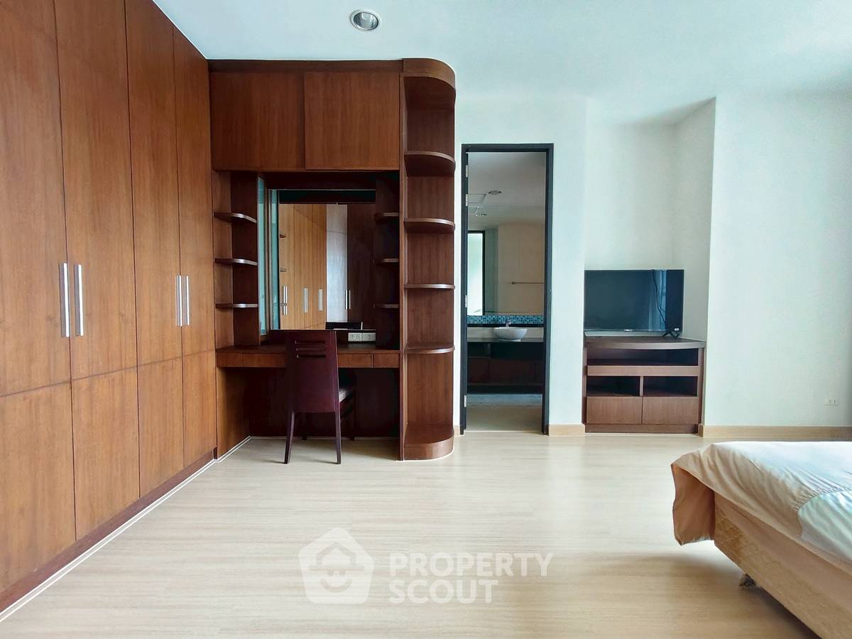 picture 3-BR Condo at Citi Smart Sukhumvit 18 near BTS Asok (ID 2777045) - 6/17