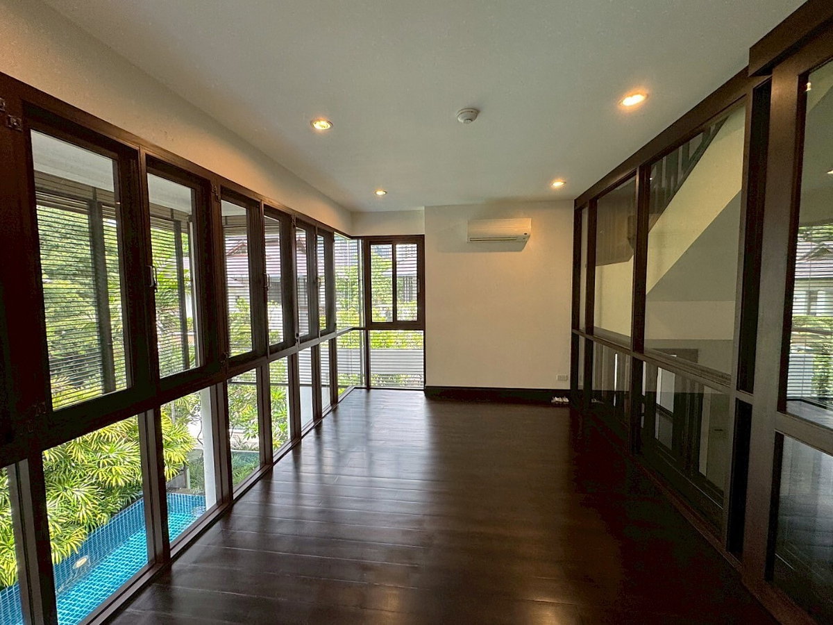 รูป บ้านหรูพร้อมสระว่ายน้ำส่วนตัว ใจกลางอโศก ** NO CO-AGENT ** - รูปที่ 1/26