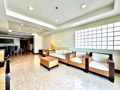 คอนโดให้เช่า : Nusasiri Grand Condo | Spacious 2 Bed Condo Near Ekkamai BTS - BR6221CD