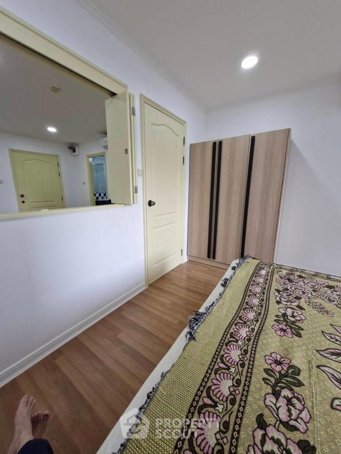 picture 1-BR Condo at Lumpini Place Narathiwas Ratchanakarin in Chong Nonsi (ID 2044107) - 11/17