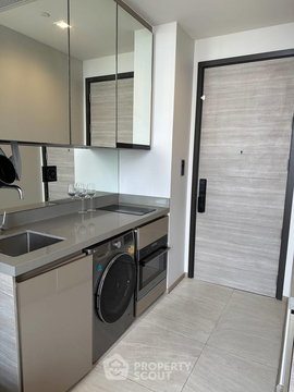 1-BR Condo at The Crest Park Residences near MRT Phahon Yothin (ID 2046675)