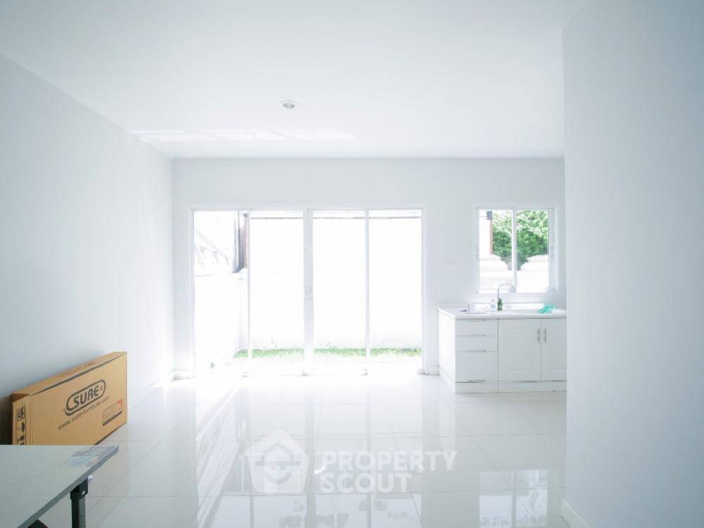 รูป ทาวน์เฮาท์ 3-ห้องนอน ใน ลาดพร้าว (ID 1598287) - รูปที่ 9/44