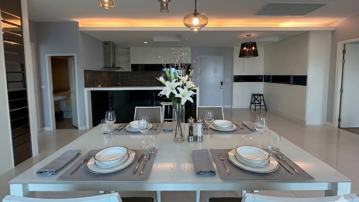 picture For Rent: The Four Wings Residence | 2BR 138 sq.m. - 2/20
