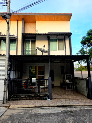 Townhouses for sale Phra Pathom Chedi : Urgent sale Casa City Nakorn Pathom