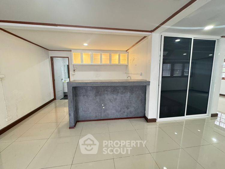 รูป บ้าน 5-ห้องนอน ใกล้ ARL หัวหมาก (ID 2779982) - รูปที่ 11/16