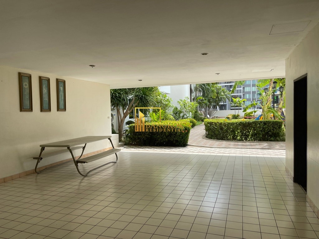 รูป Oriental Towers | Spacious 3 Bedroom Condo in Ekkamai - BR18583CD - รูปที่ 34/41