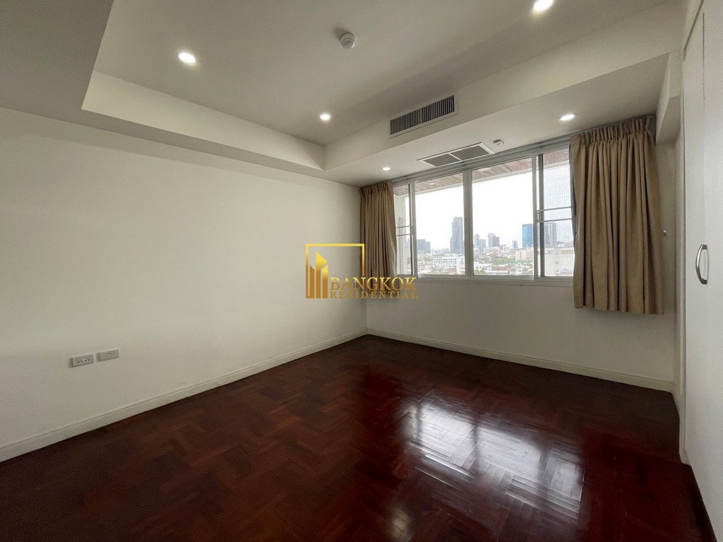 รูป Oriental Towers | Expansive 3 Bedroom Pet Friendly Condo in Ekkamai - BR17432CD - รูปที่ 24/42