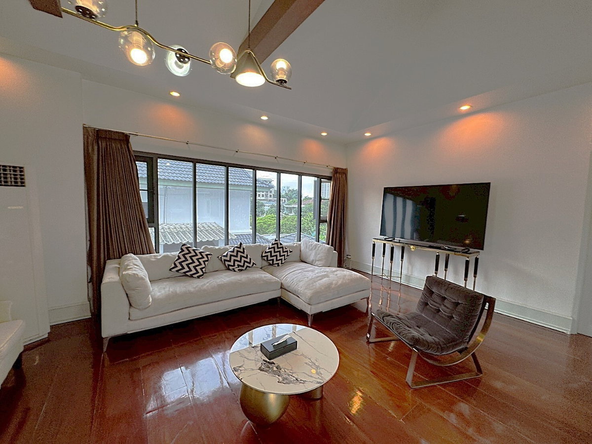 รูป บ้านหรู 5 ห้องนอน พร้อมสระว่ายน้ำ ใจกลางทองหล่อ ** NO CO-AGENT ** - รูปที่ 7/22