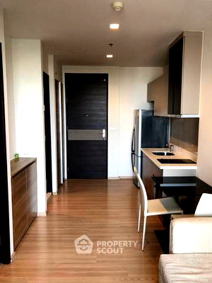 คอนโดให้เช่า : คอนโด 1-ห้องนอน ที่ ริธึ่ม สาทร ใกล้ BTS สะพานตากสิน (ID 435511)