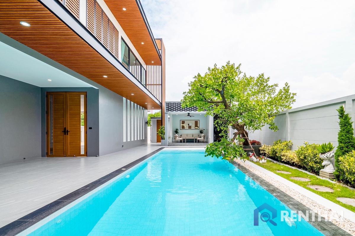 รูป พูลวิลล่าหรู 5 ห้องนอน ทำเลใกล้อ่างเก็บน้ำมาบประชัน พัทยา - รูปที่ 1/13