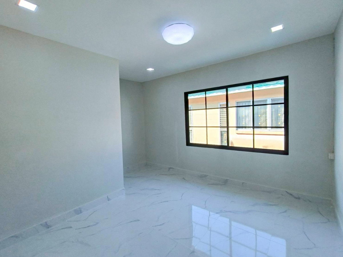 รูป ขายทาวน์เฮ้าส์รีโนเวท 2 ชั้น หมู่บ้านพูนสินธานี 3 เคหะร่มเกล้า 64 ลาดกระบัง 2 ห้องนอน ราคา 2.15 ล้านบาท - รูปที่ 14/18