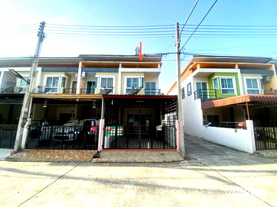 Townhouses for sale : TOWN HOUSE 20.2 Sq.w. Muang Chon Buri Chonburi for 2.1M