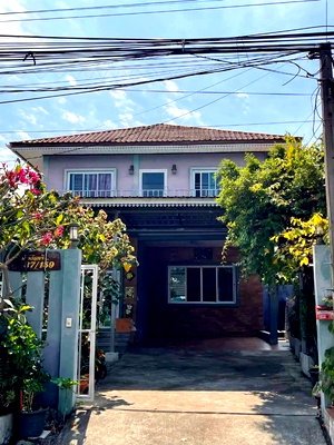 Houses for rent Lat Pla Khao Road : Renting a 2-story single house on Ladprao 62 Alley, Suknthi Village, 5 rooms - 4 bedrooms (en-suite bathroom + air conditioning + full furniture, bed