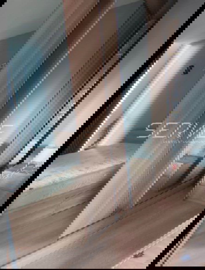 รูป 🔥ราคาหลุดดีล! 23K- 2นอน  ตกแต่งดี ชั้นสูงสุด 20+ วิวดีมาก เฟอร์จัดเต็ม พร้อมอยู่ คอนโดทำเลดีมาก ติด MRT ศูนย์วัฒนธรรม  @ Noble Revolve Ratchada  - รูปที่ 5/8