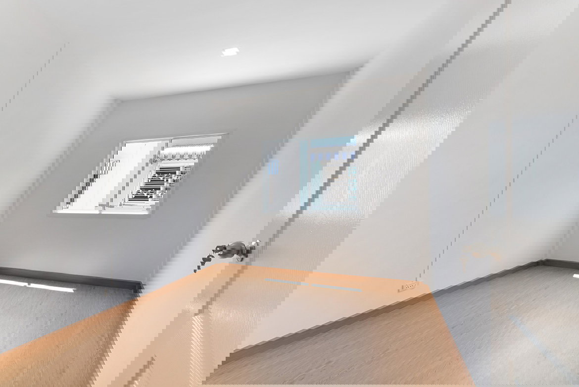 รูป ทาวน์โฮม 2 ชั้น รีโนเวทใหม่ หมู่บ้านร่มโพธิ์ บางบัวทอง ติดถนนใหญ่ ใกล้สถานีรถไฟฟ้าสี่แยกบางพลู พร้อมอยู่ - รูปที่ 11/13