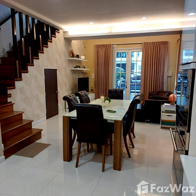 Houses for sale St. Andrews International School Bangkok : 3 Bedroom House for sale at Bless Town Sukhumvit 50  1642850