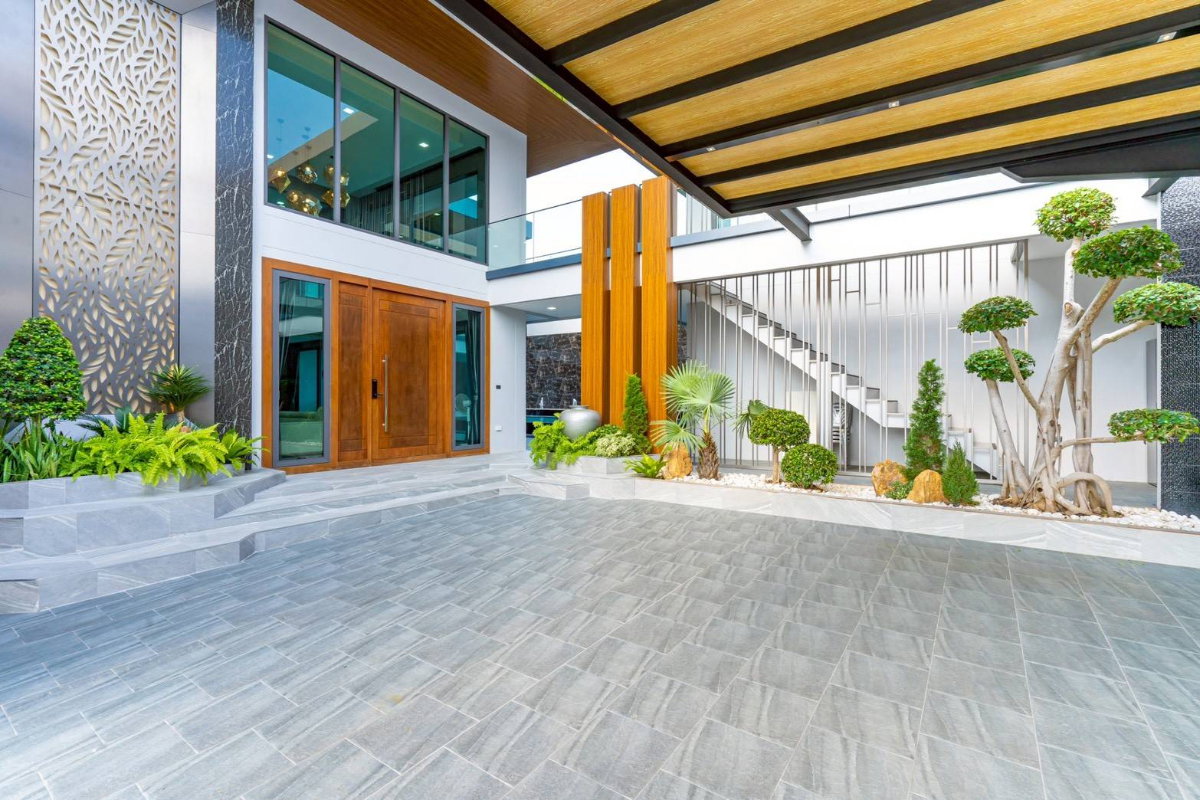 รูป ขายวิลล่าหรูดีไซน์สุดพรีเมียม ในพัทยา ทำเลทุ่งกลม-ตาลหมัน เดินทางง่าย ใกล้แหล่งท่องเที่ยวและสิ่งอำนวยความสะดวกครบครัน - รูปที่ 26/29