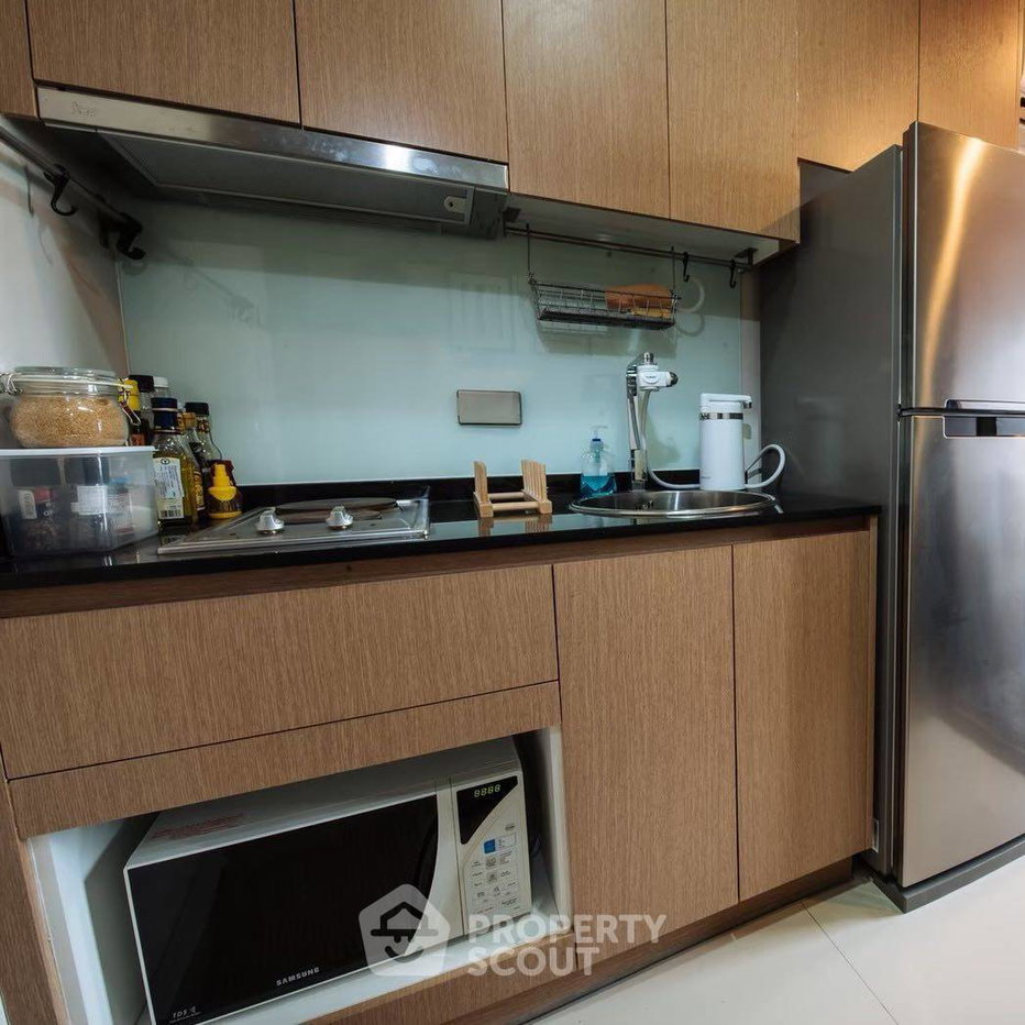 picture 1-BR Condo at L Loft Ratchada 19 near MRT Ratchadaphisek (ID 516542) - 2/8