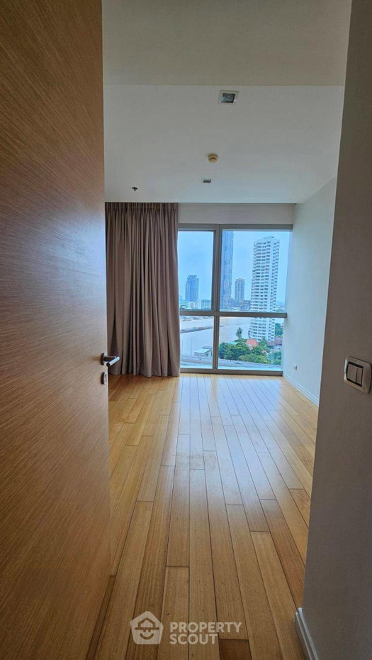 รูป คอนโด 3-ห้องนอน ที่ เดอะ ริเวอร์ คอนโดมิเนียม ใกล้ BTS สะพานตากสิน (ID 2389207) - รูปที่ 3/8