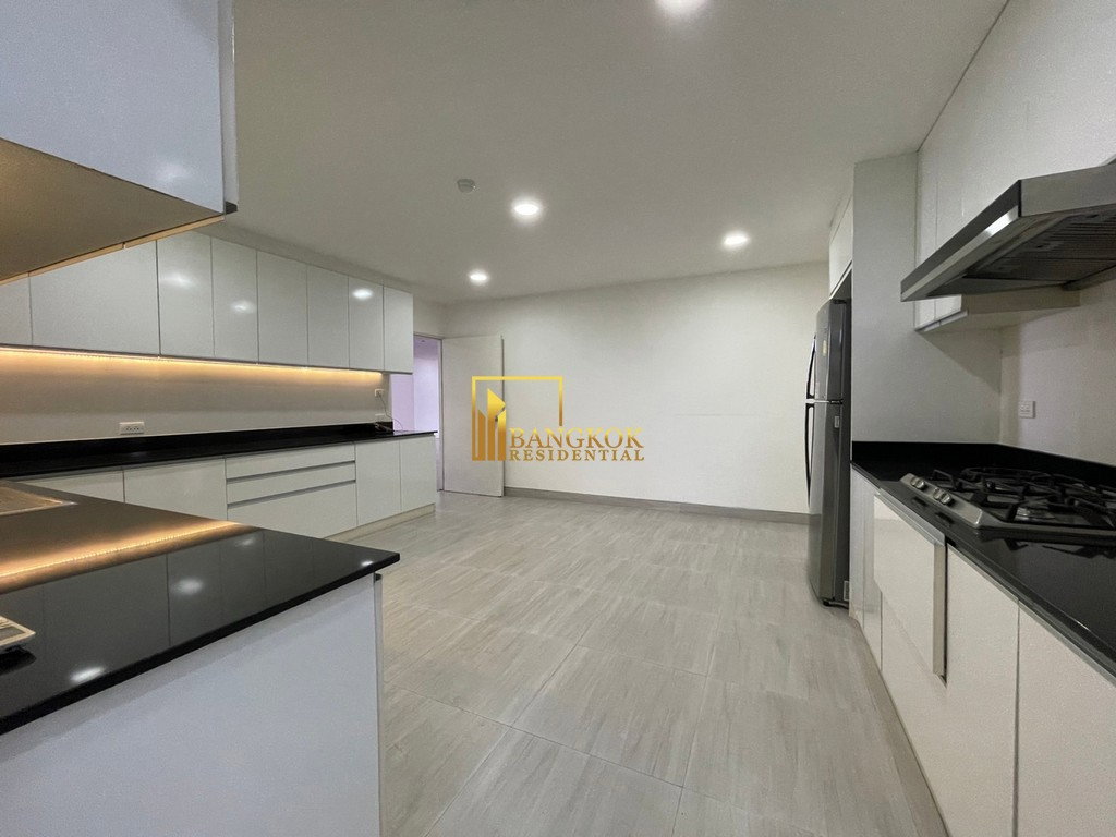 รูป Oriental Towers | Expansive 3 Bedroom Pet Friendly Condo in Ekkamai - BR17432CD - รูปที่ 11/42