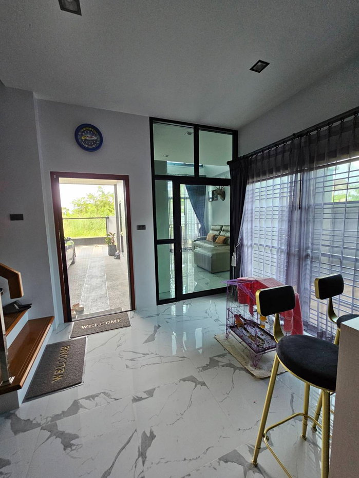 picture Ready-to-move-in detached house in Hat Yai. Full usable area, rear extension already done. Great value! - 3/7