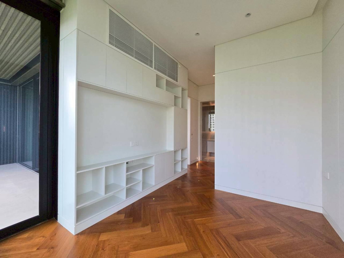 รูป For sale Mulberry Grove The Forestias Condo Layout โปร่งโล่ง แต่งเองได้เต็มที่ พร้อมวิวคลองและสวนธรรมชาติหายาก ให้ความเป็นส่วนตัว - รูปที่ 8/12