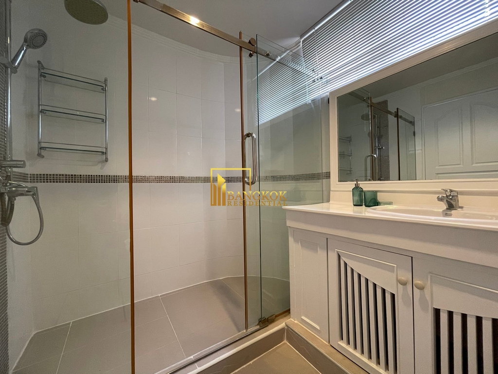 รูป Renovated 4 Bedroom Duplex Apartment in Phrom Phong Area - BR21157AP - รูปที่ 25/54