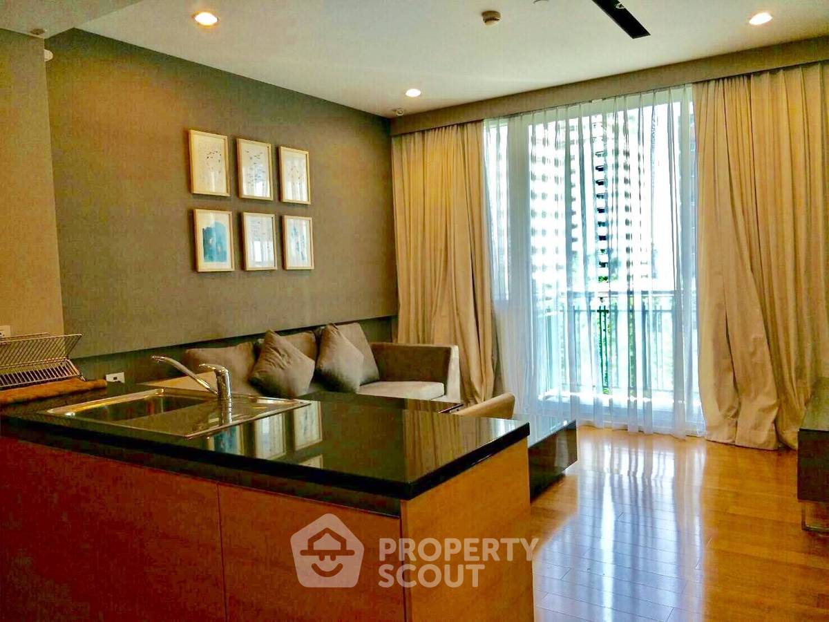 รูป คอนโด 1-ห้องนอน ที่ วินด์ สุขุมวิท 23 ใกล้ BTS อโศก (ID 824399) - รูปที่ 1/3