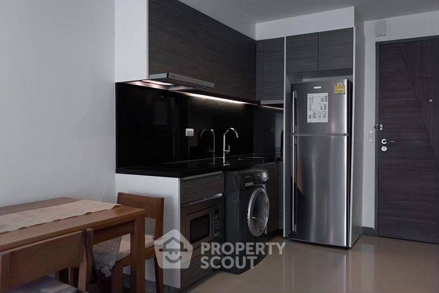 รูป คอนโด 1-ห้องนอน ที่ เรนด์ สุขุมวิท 23 ใกล้ MRT สุขุมวิท (ID 2043733) - รูปที่ 2/6